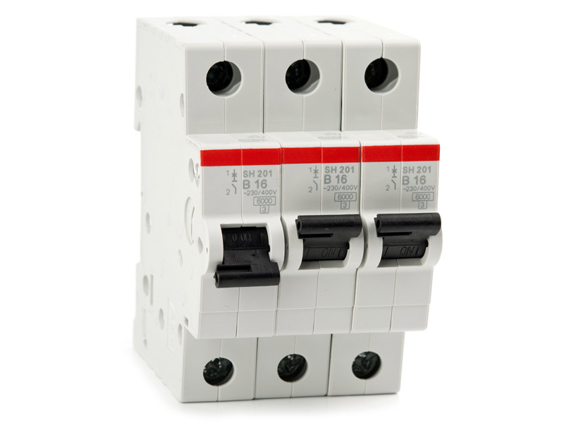 автоматический выключатель