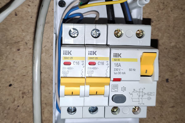 Почему запрещена установка автомата для нуля?