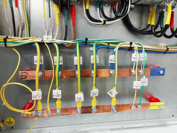 В чем разница зануления и заземления