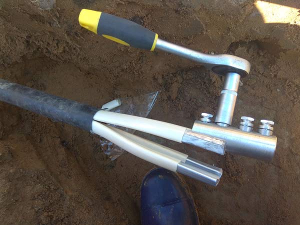 установка соединительной муфты на кабель