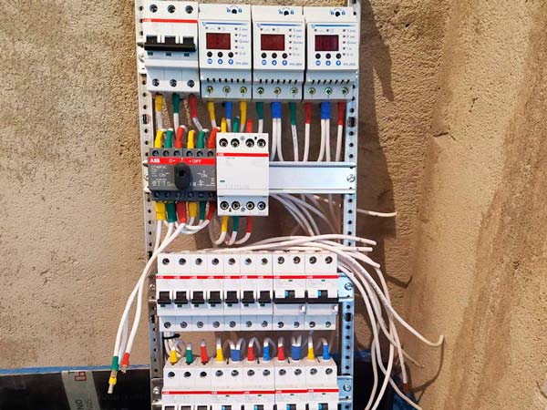 Электромонтажные работы в квартире