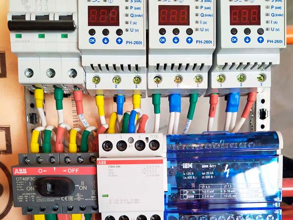 Электромонтажные работы в квартире