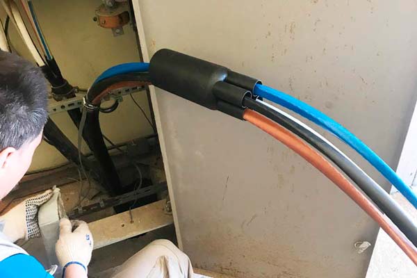 Установка концевой кабельной муфты, с испытанием и последующим подключением кабеля.