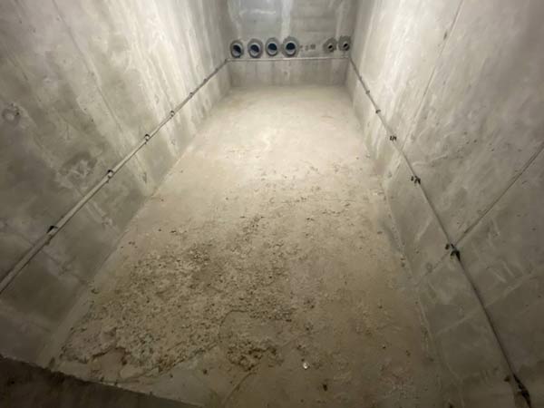 монтаж металлической полосы внутри здания