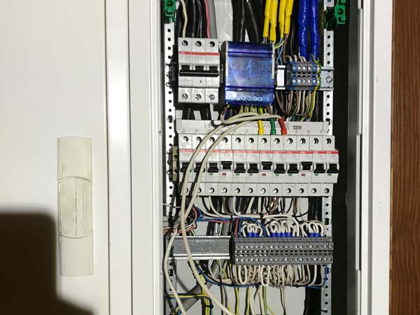 Переборка электрощита освещения в частном доме