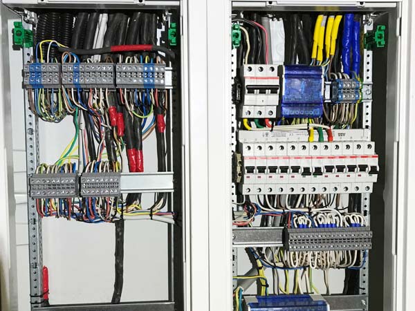 Переборка электрощита освещения в частном доме