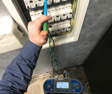 проверка состояния электрики в квартире