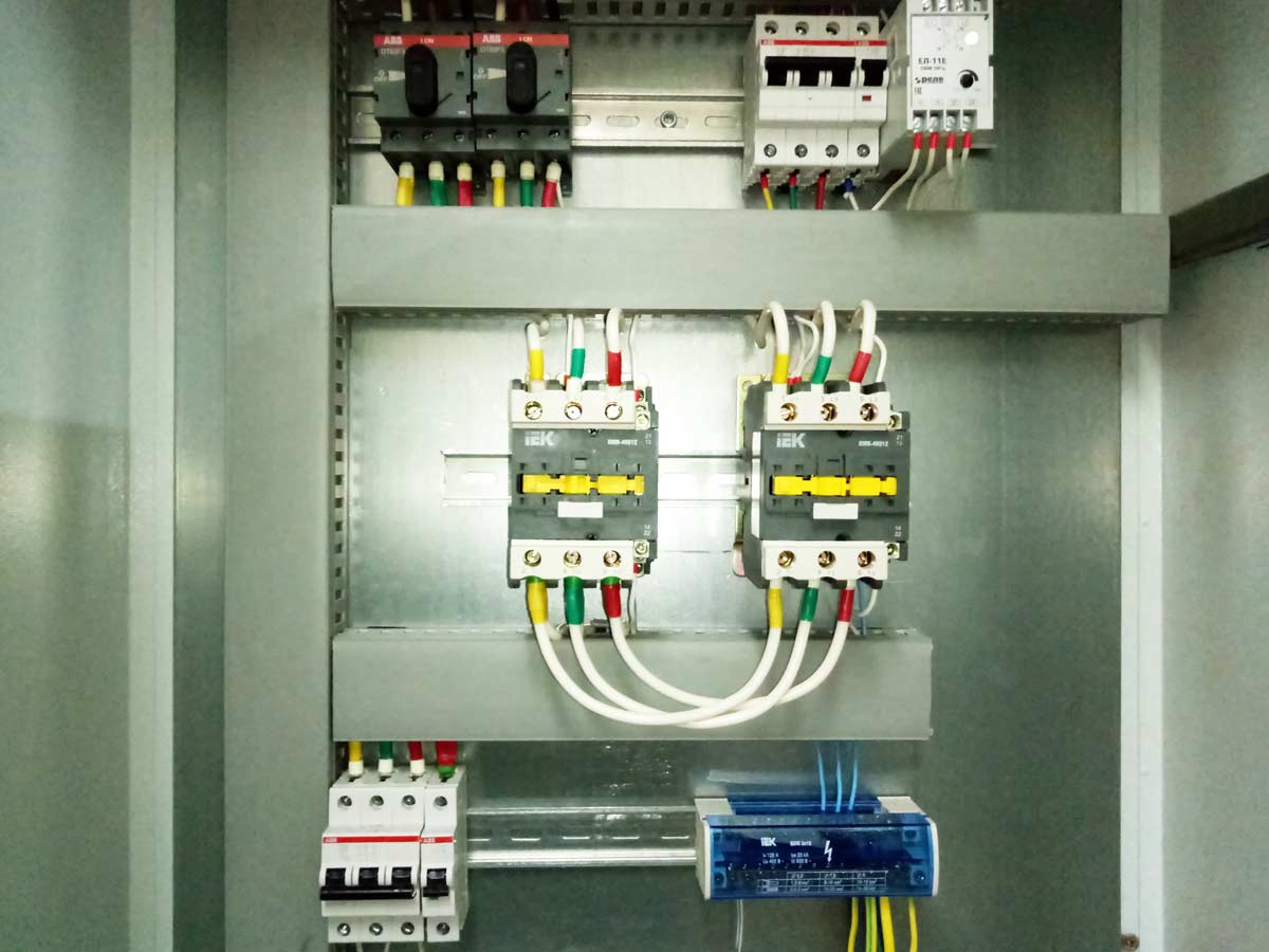 сборка и монтаж электрощита АВР для пожарных насосов