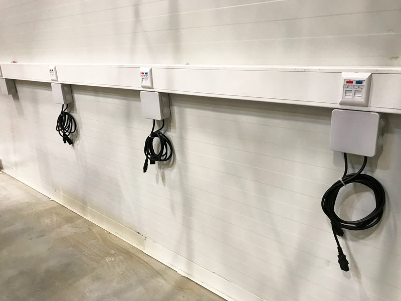 Электромонтажные работы на складе