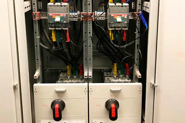 замена реверсивных рубильников в ВРУ